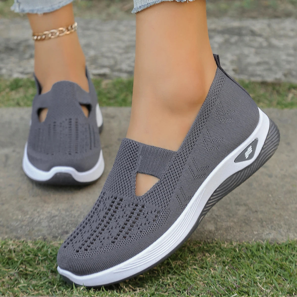 Women’s Breathable Lightweight Non-Slip Walking Comfort Shoes