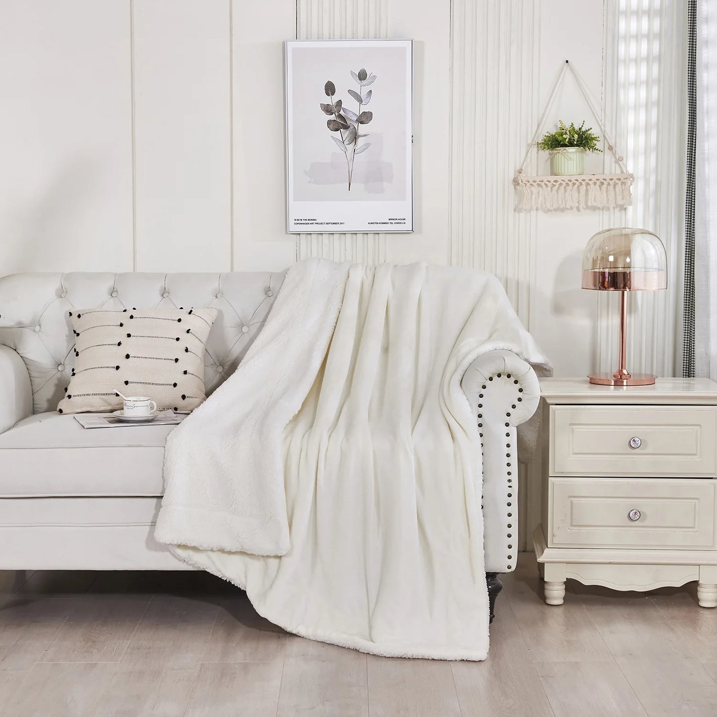 Soft Sherpa Blanket - Warm Throw Blanket for Bed, Couch & Sofa