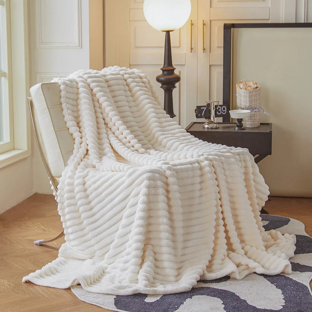 Soft Fleece Throw Blanket – Cozy for Bed or Couch