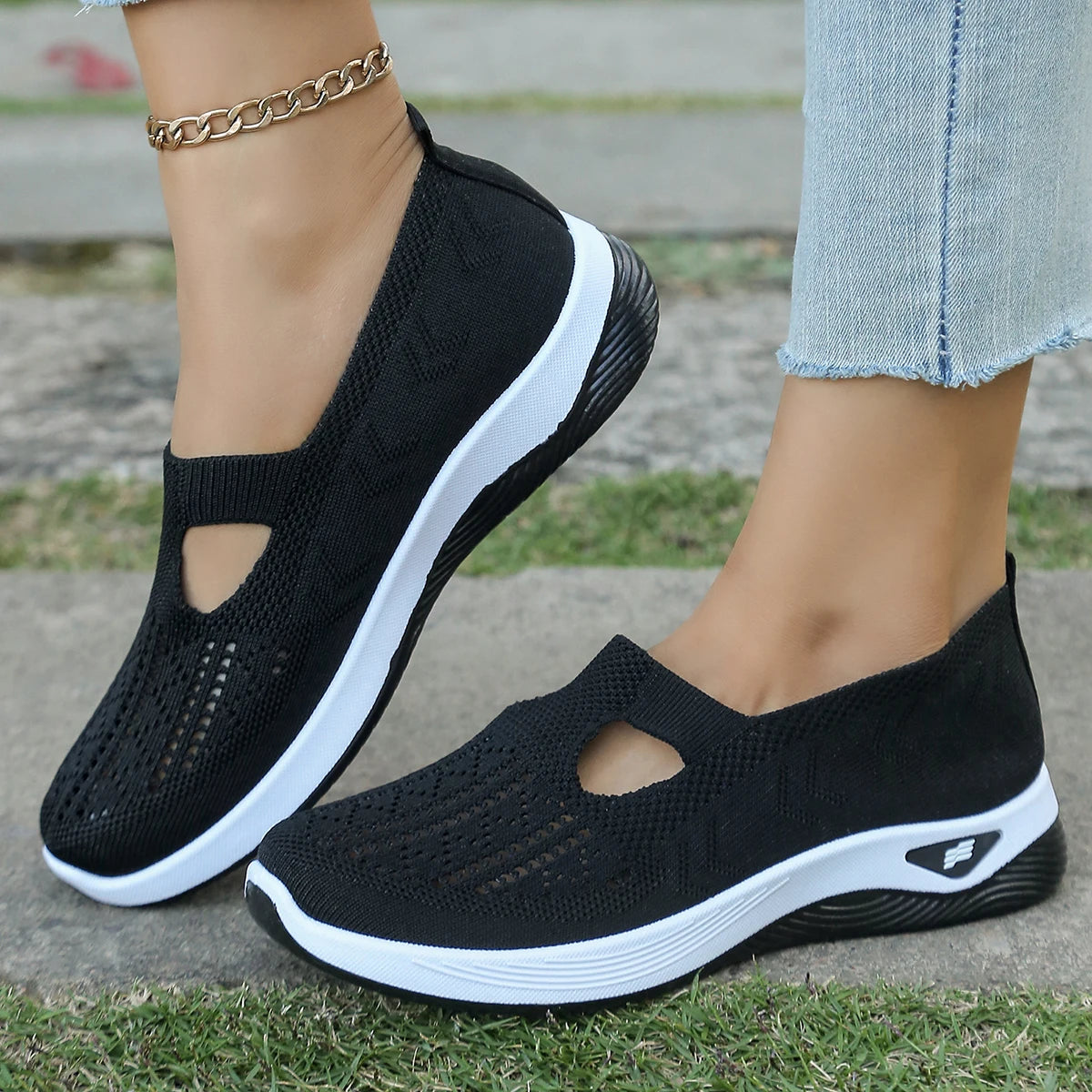 Women’s Breathable Lightweight Non-Slip Walking Comfort Shoes