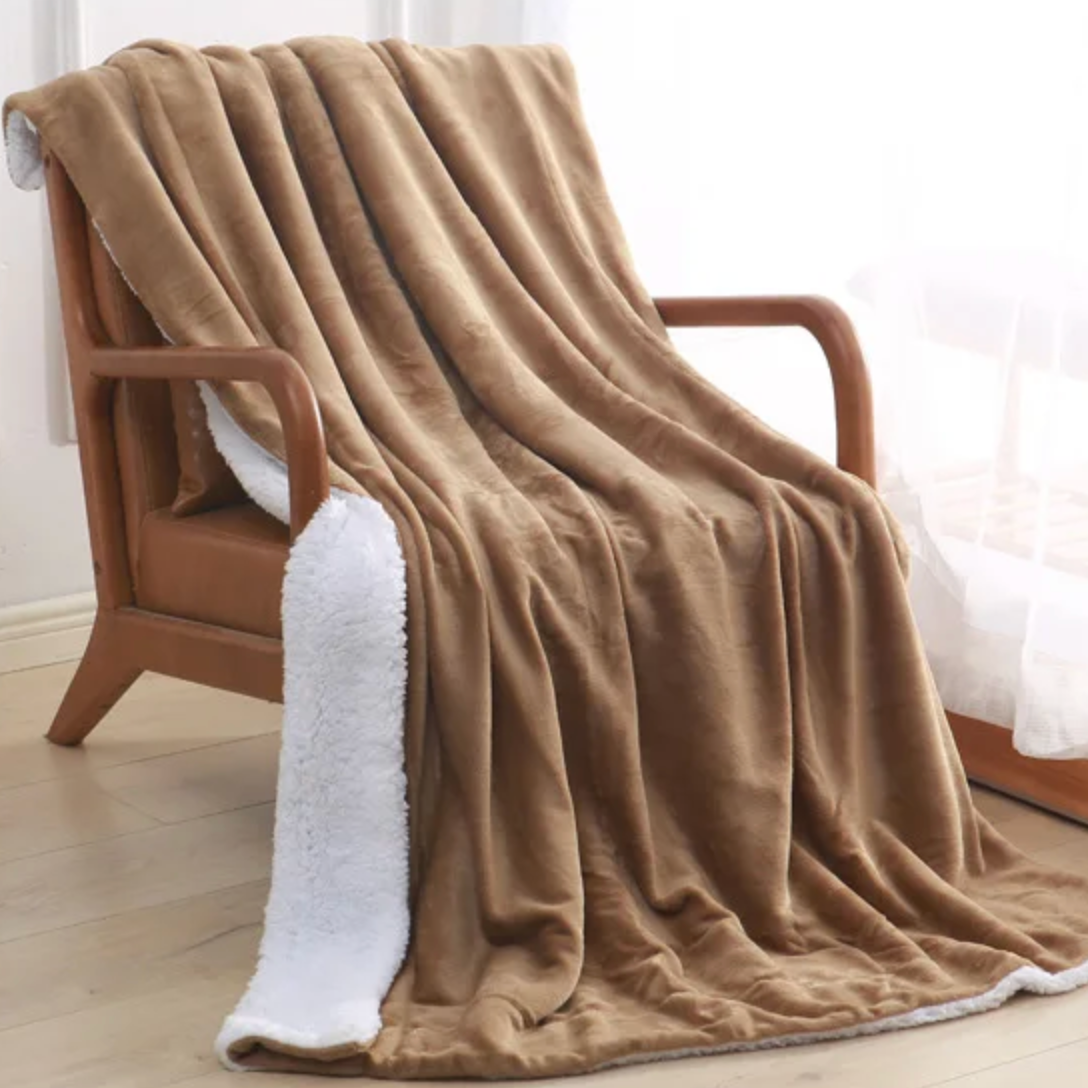 Soft Sherpa Blanket - Warm Throw Blanket for Bed, Couch & Sofa