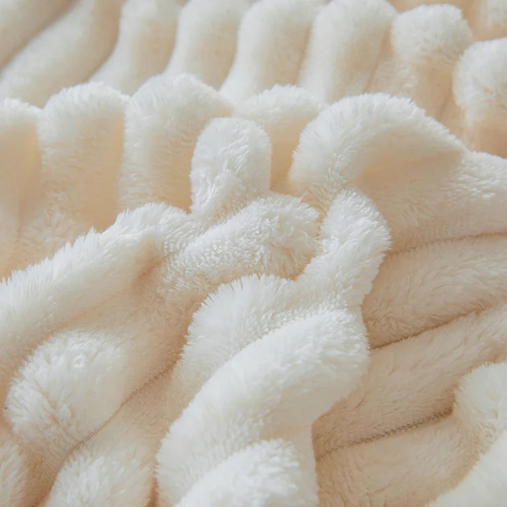 Soft Fleece Throw Blanket – Cozy for Bed or Couch
